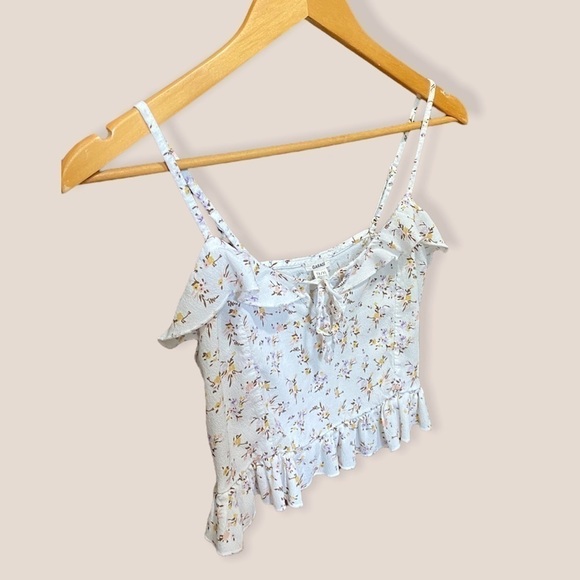 GARAGE Floral Frilly Crop Top - Picture 2 of 8